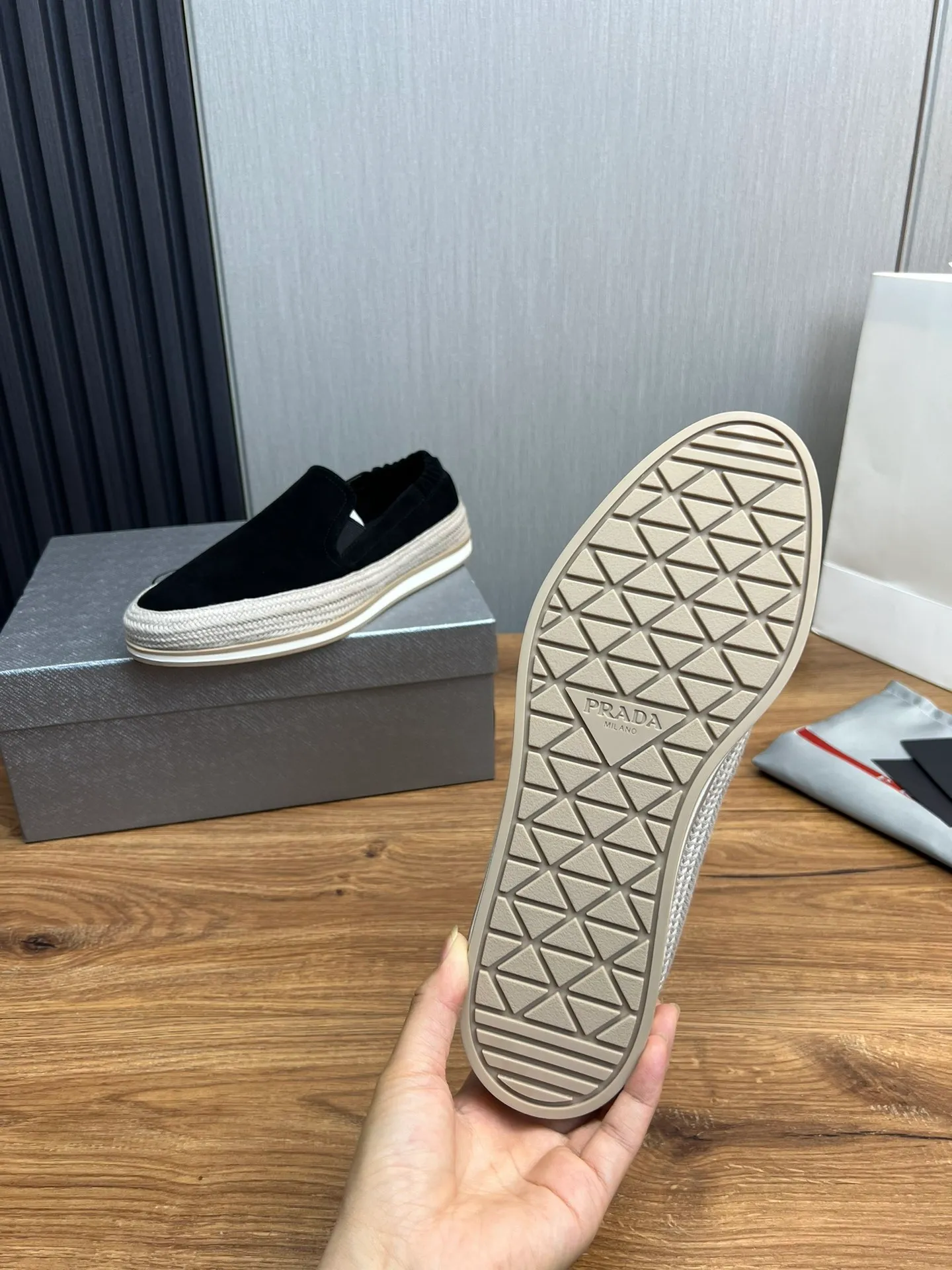 Men's shoes 💰540💰 [PRADA] Men's shoes are popular in the counter, official website is synchronized, 1 high-quality shipment ✔️Original frosted cowhide + cowhide lining, 1🆚1 replica, original sole, 38-45 (45 customized, non-refundable)